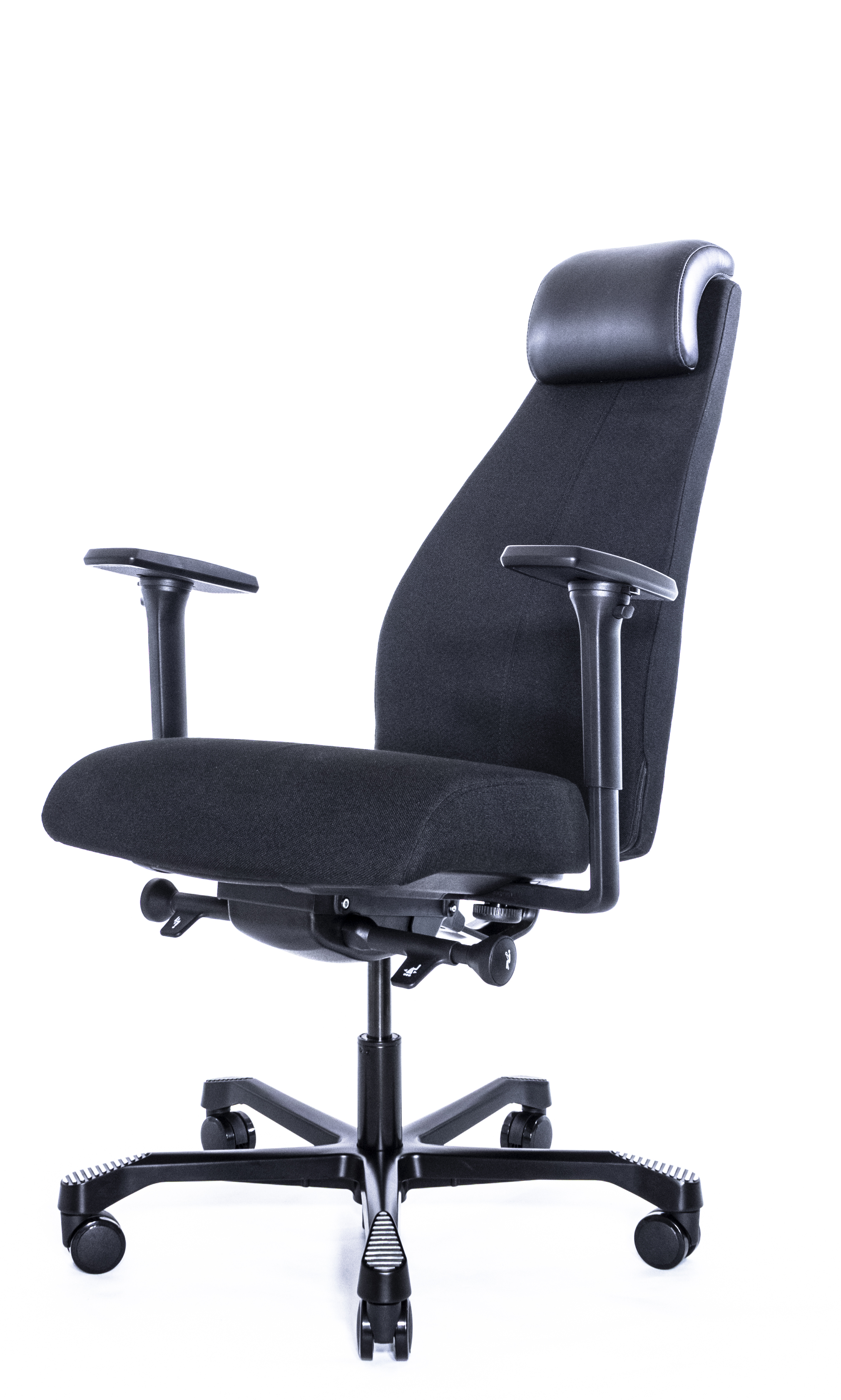 Эргономичное кресло Falto FIRST (наклон вперёд, зауженная спинка, ткань, чёрный)