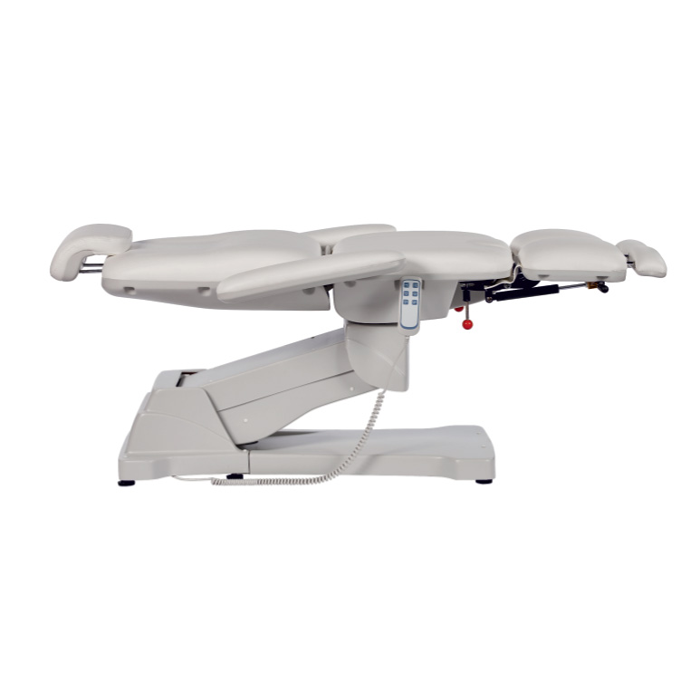 Педикюрное кресло Silver Fox P77, белый